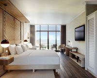 king_bed_ocean_view_room_Hilton Hotel Tahiti