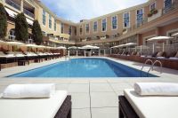 patio et piscine de l'htel