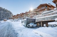 Entrance to Sud Resort, Ultima Courchevel Belvdre