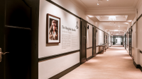 Expositions permanentes dans les couloirs du Villars Palace