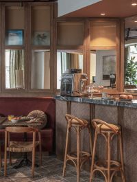 Coffee shop