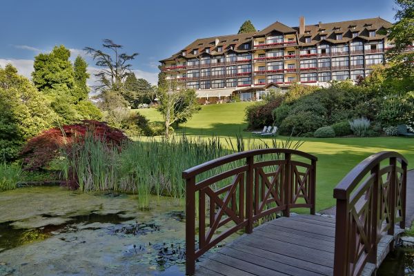 Evian Resort recrute !