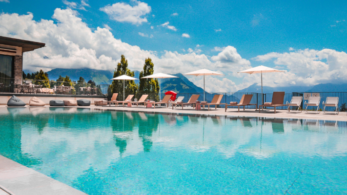 Villars Alpine Resort recruits!
