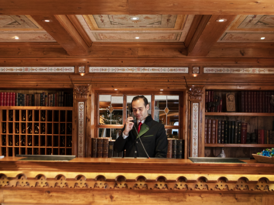 Airelles Courchevel recrute !