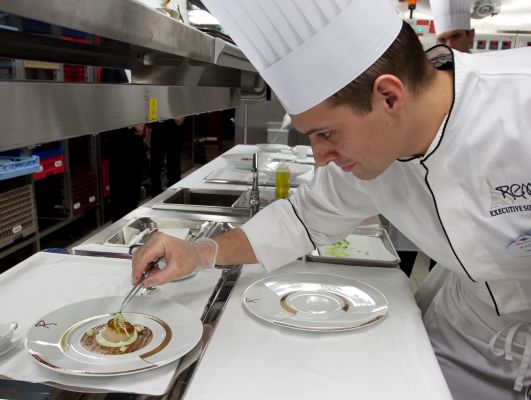 Disney Cruise Line recruits!