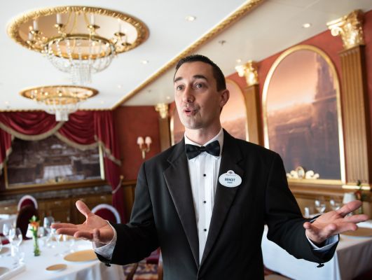 Disney Cruise Line recruits!