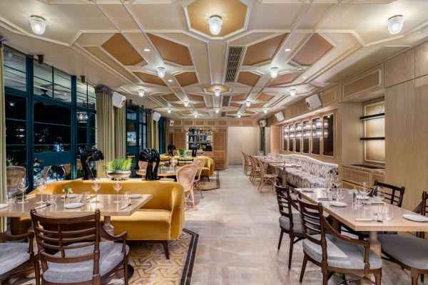 Louise Restaurant Hong Kong recruits !